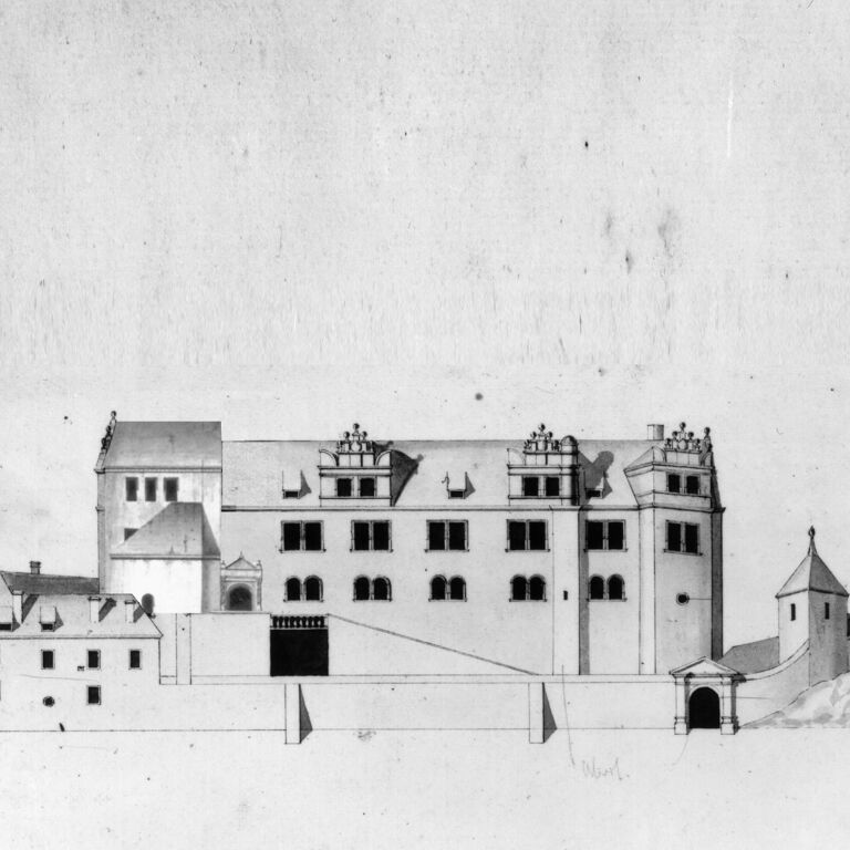 Plan mit der Ansicht der Fassade vor dem Umbau 1772 mit Reitertreppe, Renaissancegiebeln und klarer Gliederung der Fensterfront