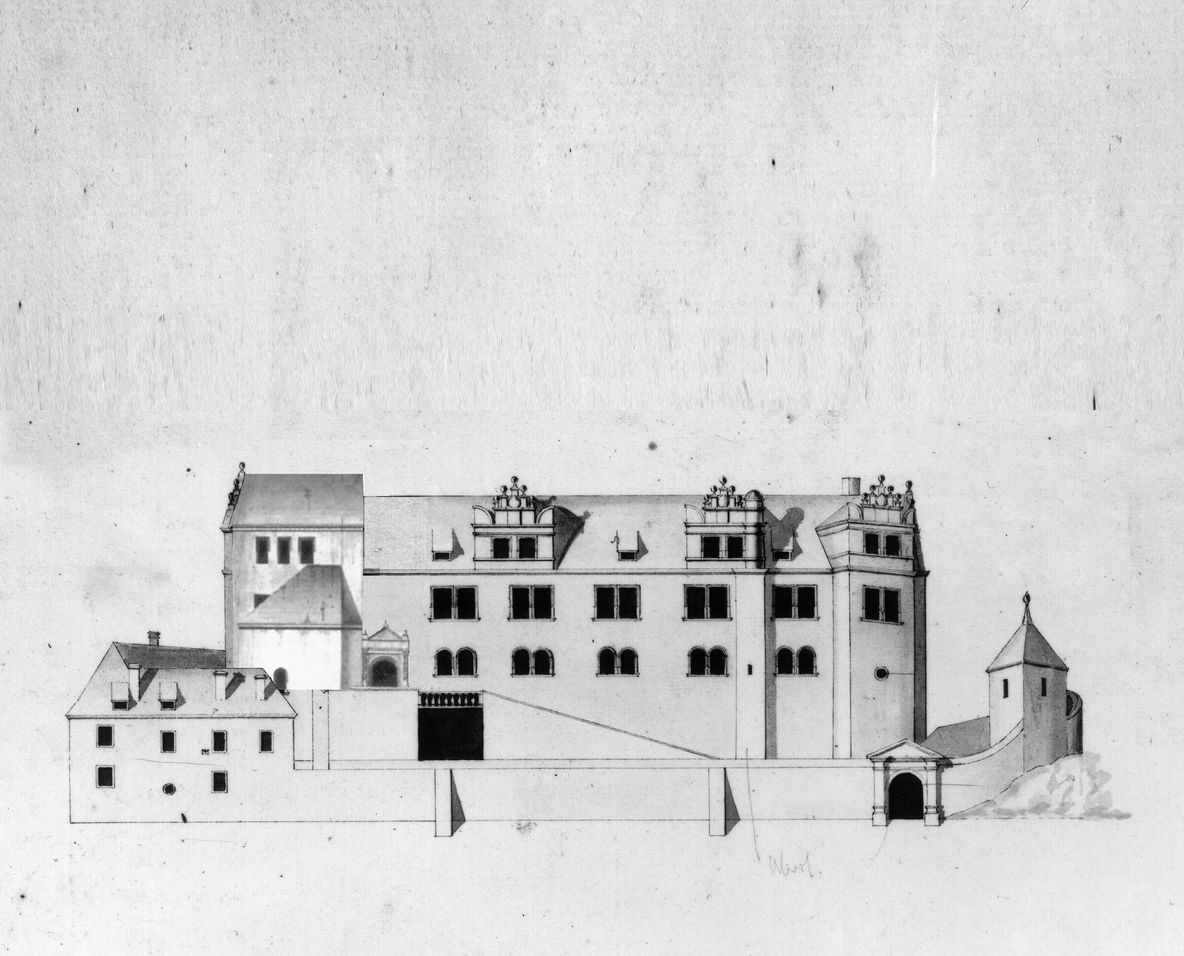 Foto in Vergrößerungsansicht öffnen: Plan mit der Ansicht der Fassade vor dem Umbau 1772 mit Reitertreppe, Renaissancegiebeln und klarer Gliederung der Fensterfront